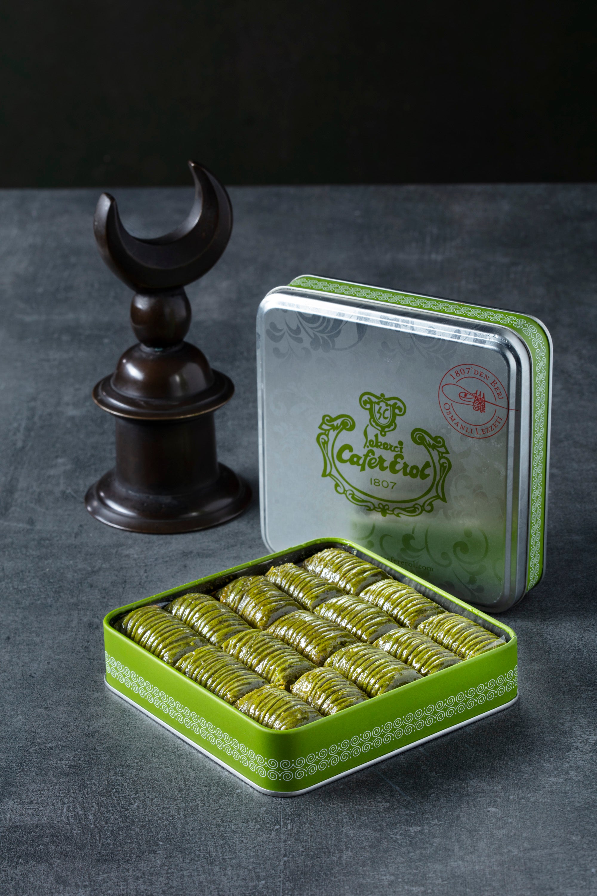 GreenTin Box-PistachioSpecial Condition